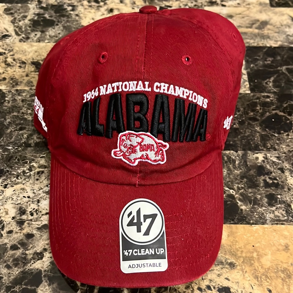 NEW WITH TAGS!  Alabama Crimson Tide ‘47 Clean-Up Maroon Adjustable Hat